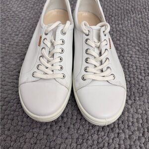 Ecco Women's White Soft Leather Sneakers